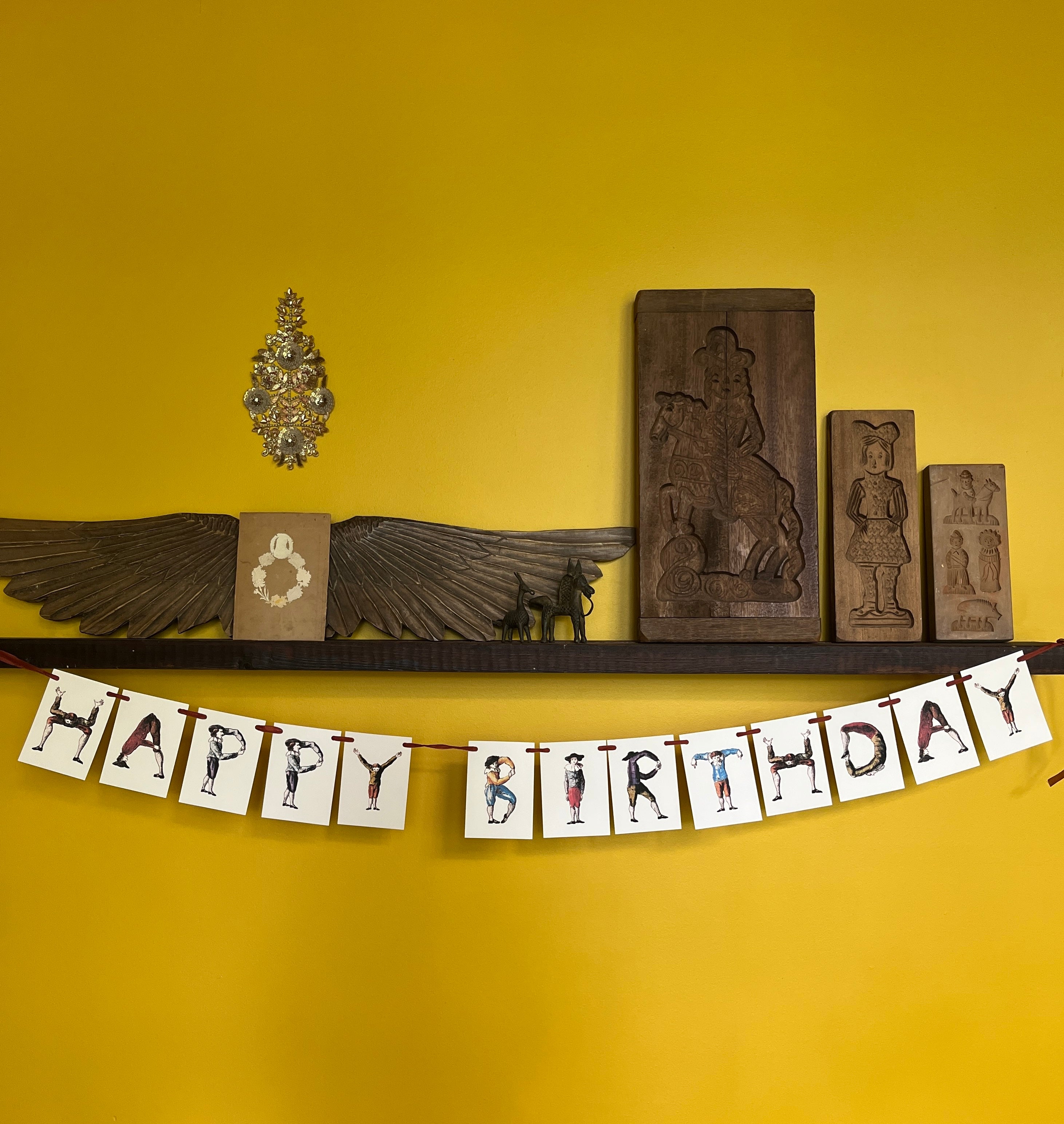 Happy Birthday Posture Banner - PARCEL