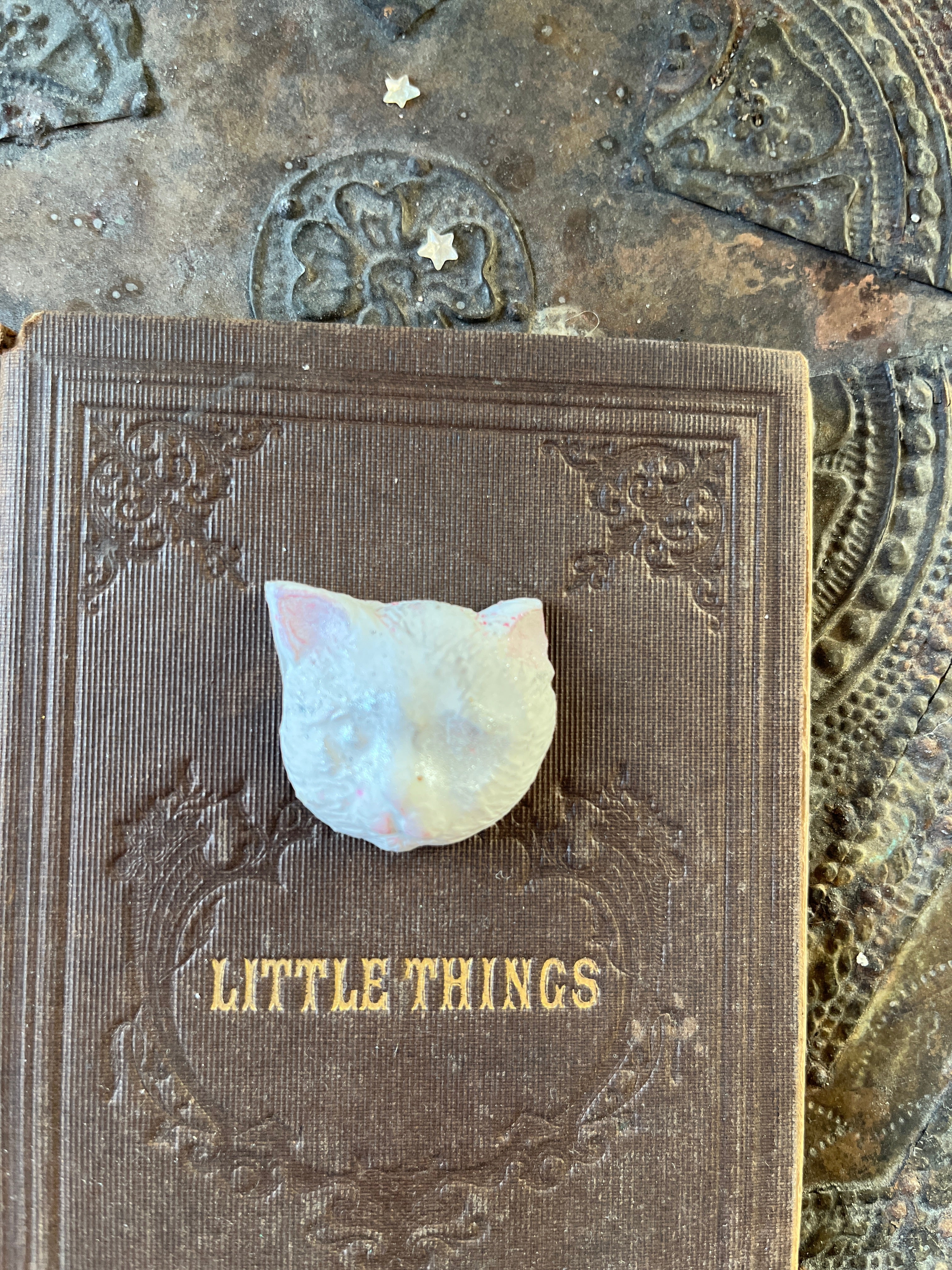 Little Things Kitty Face Ornament - PARCEL