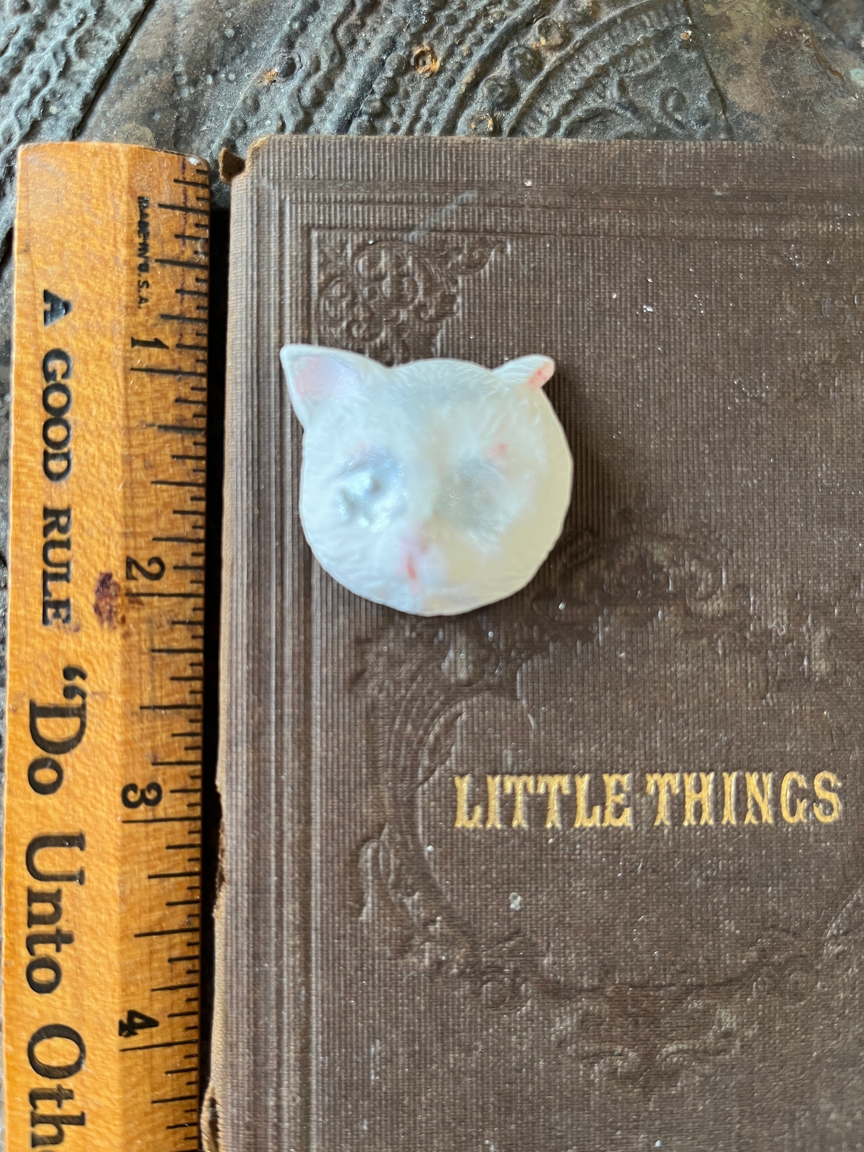 Little Things Kitty Face Ornament - PARCEL