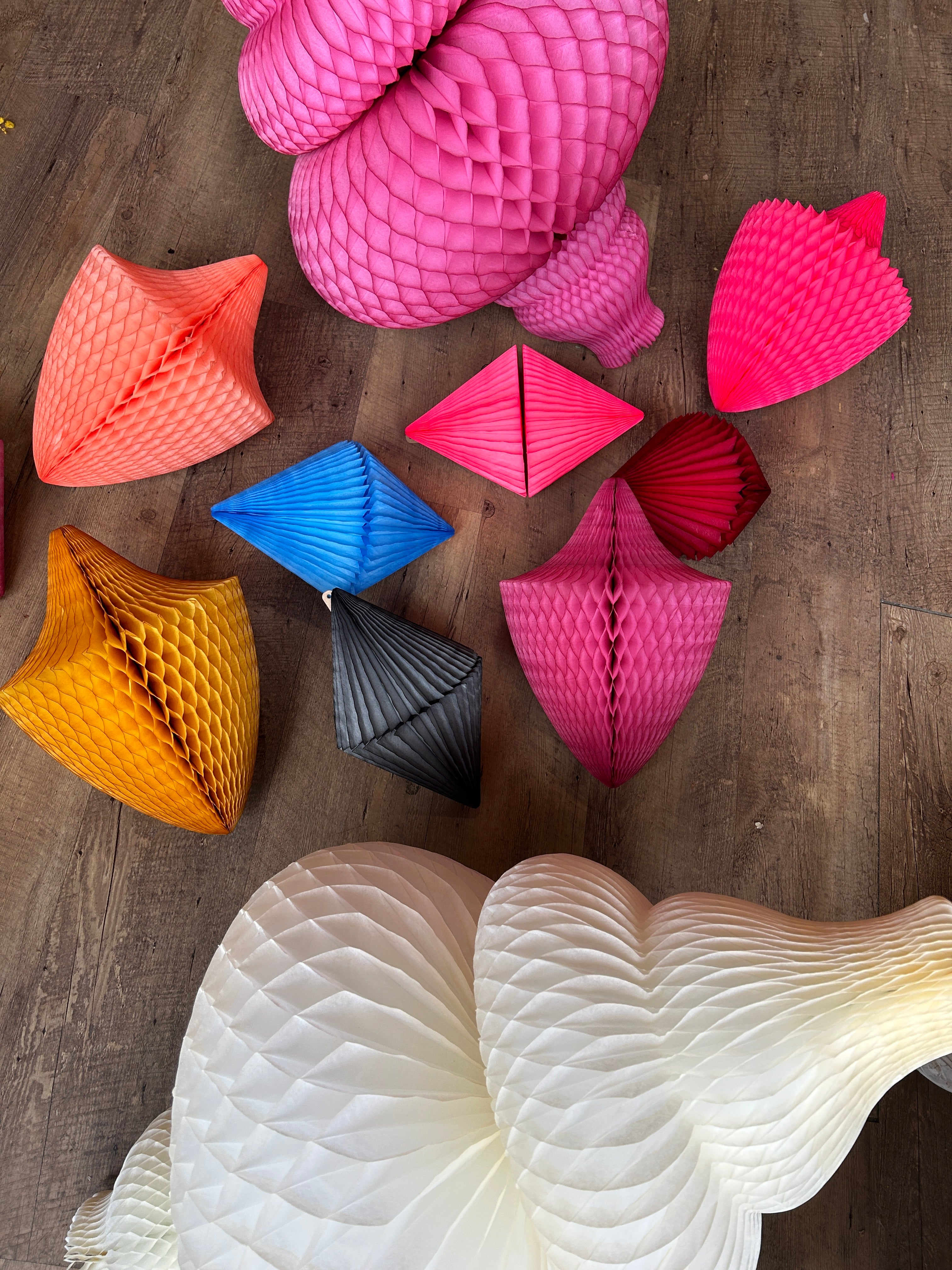 Honeycomb Hanging Decorations - PARCEL