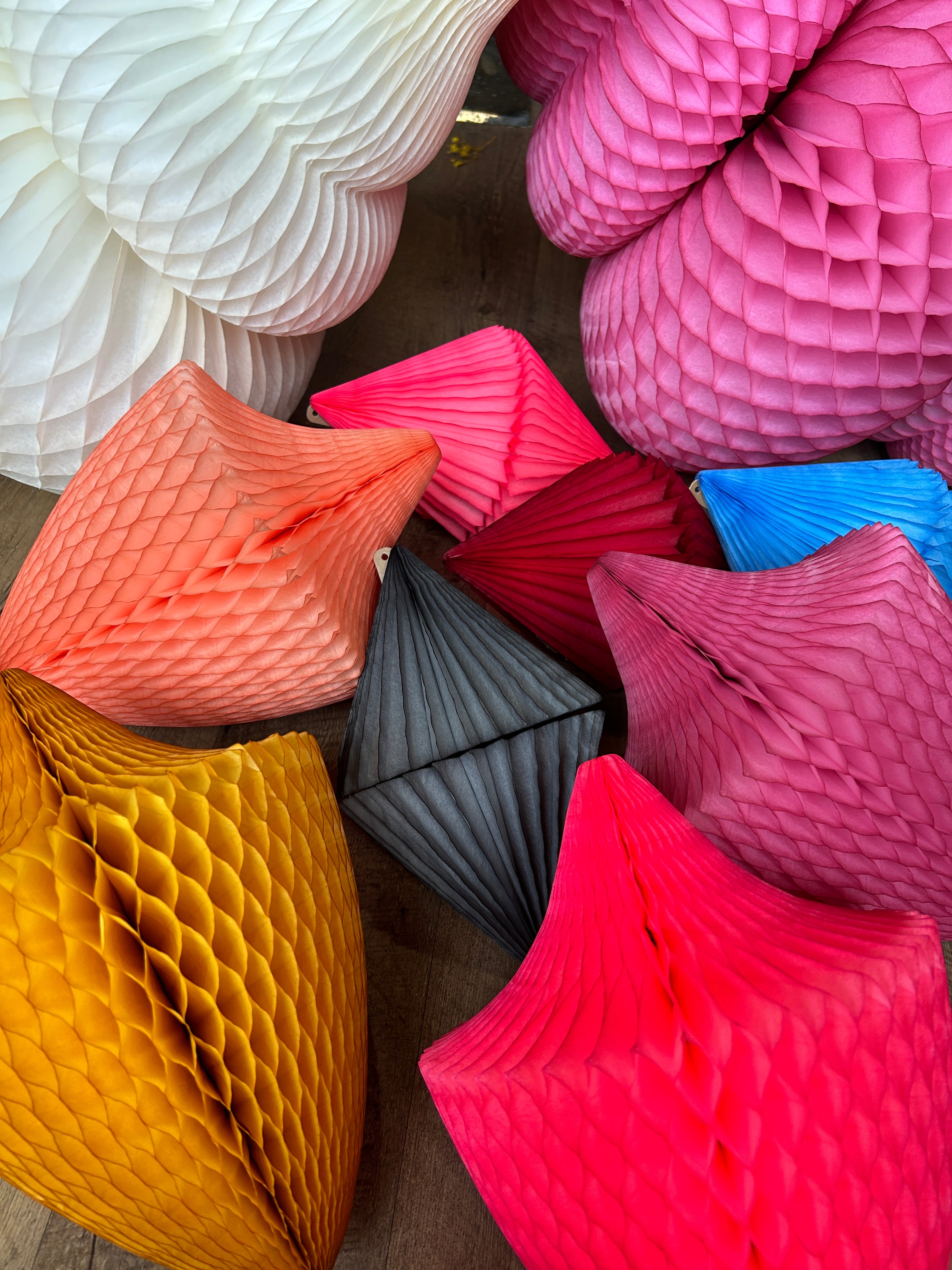 Honeycomb Hanging Decorations - PARCEL