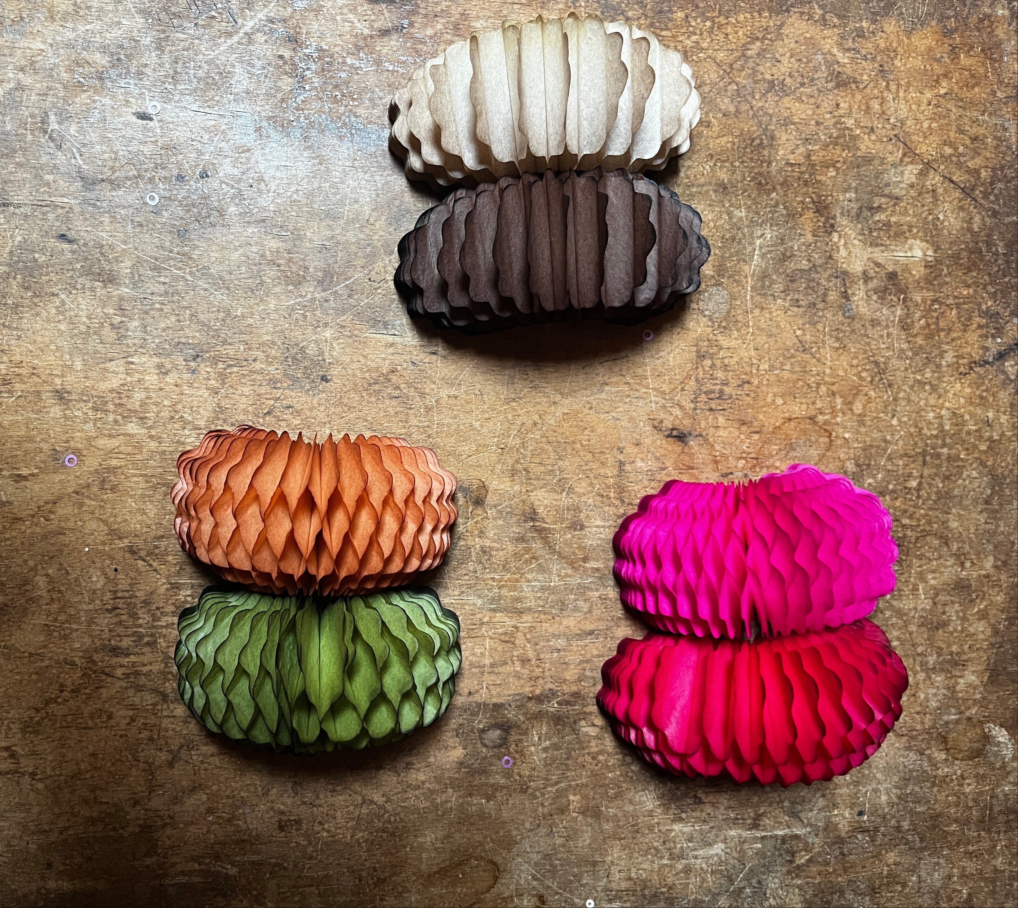 Small Honeycomb Snake Garlands - PARCEL