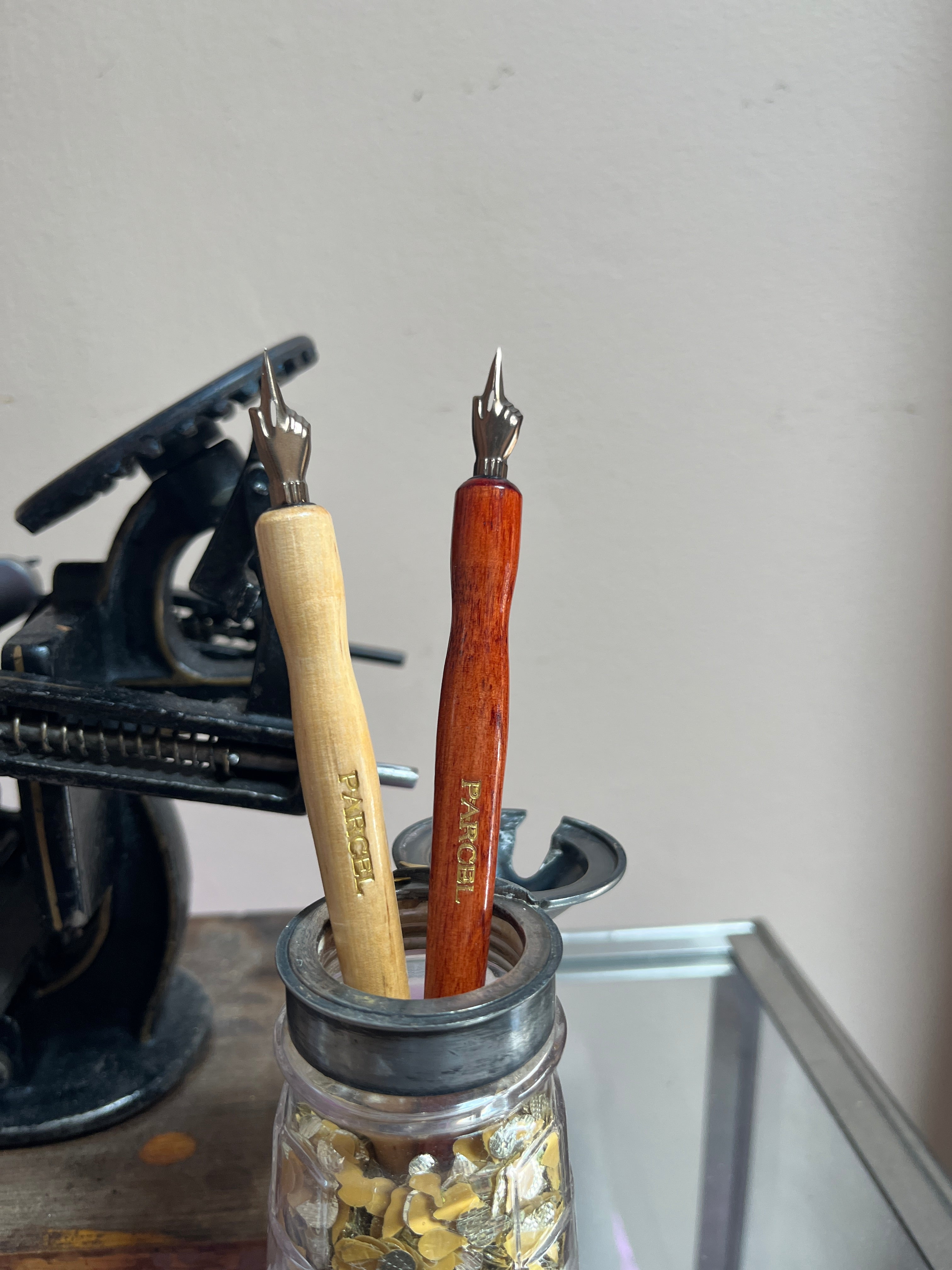 Pointing Finger Calligraphy Pen Set - PARCEL