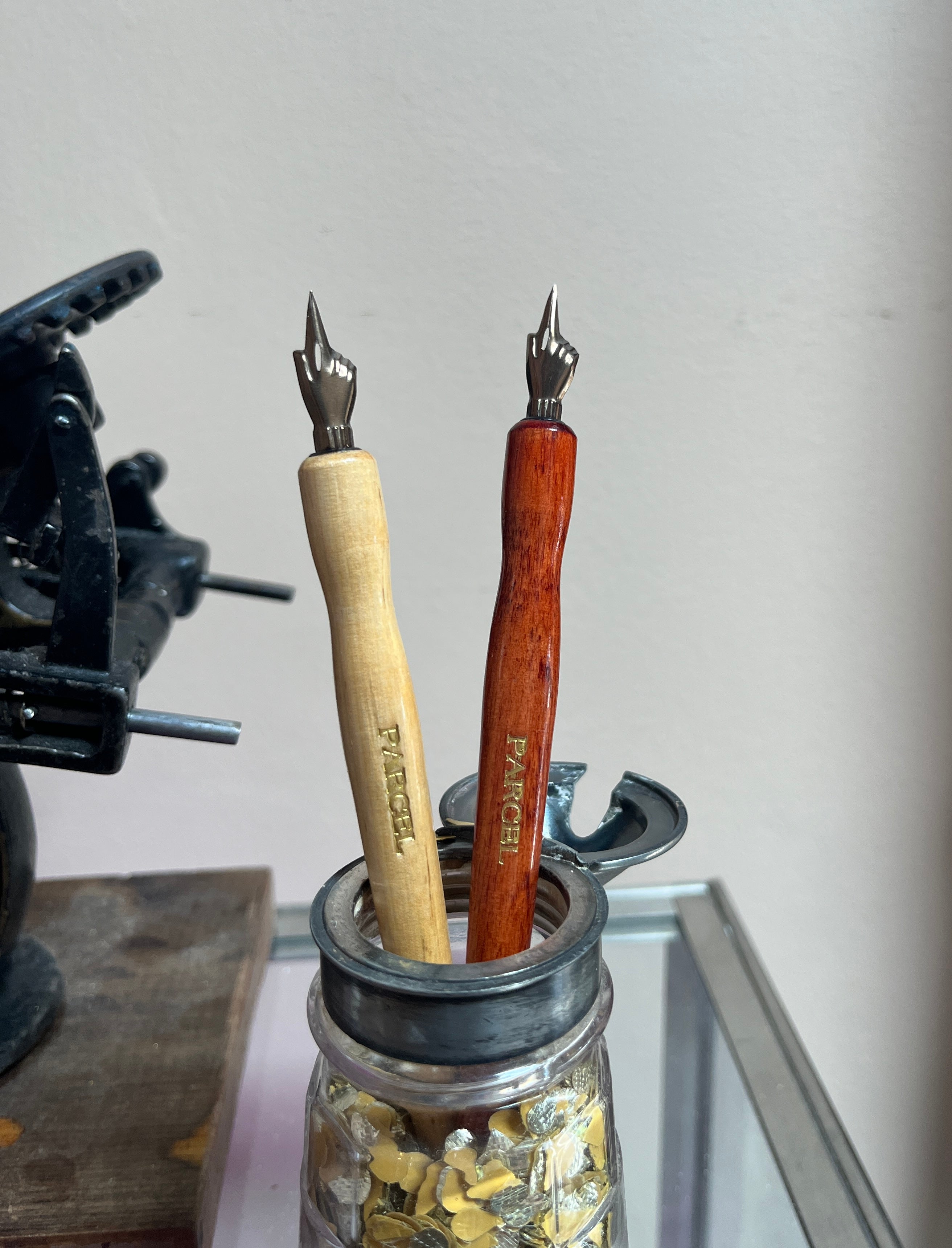 Pointing Finger Calligraphy Pen Set - PARCEL
