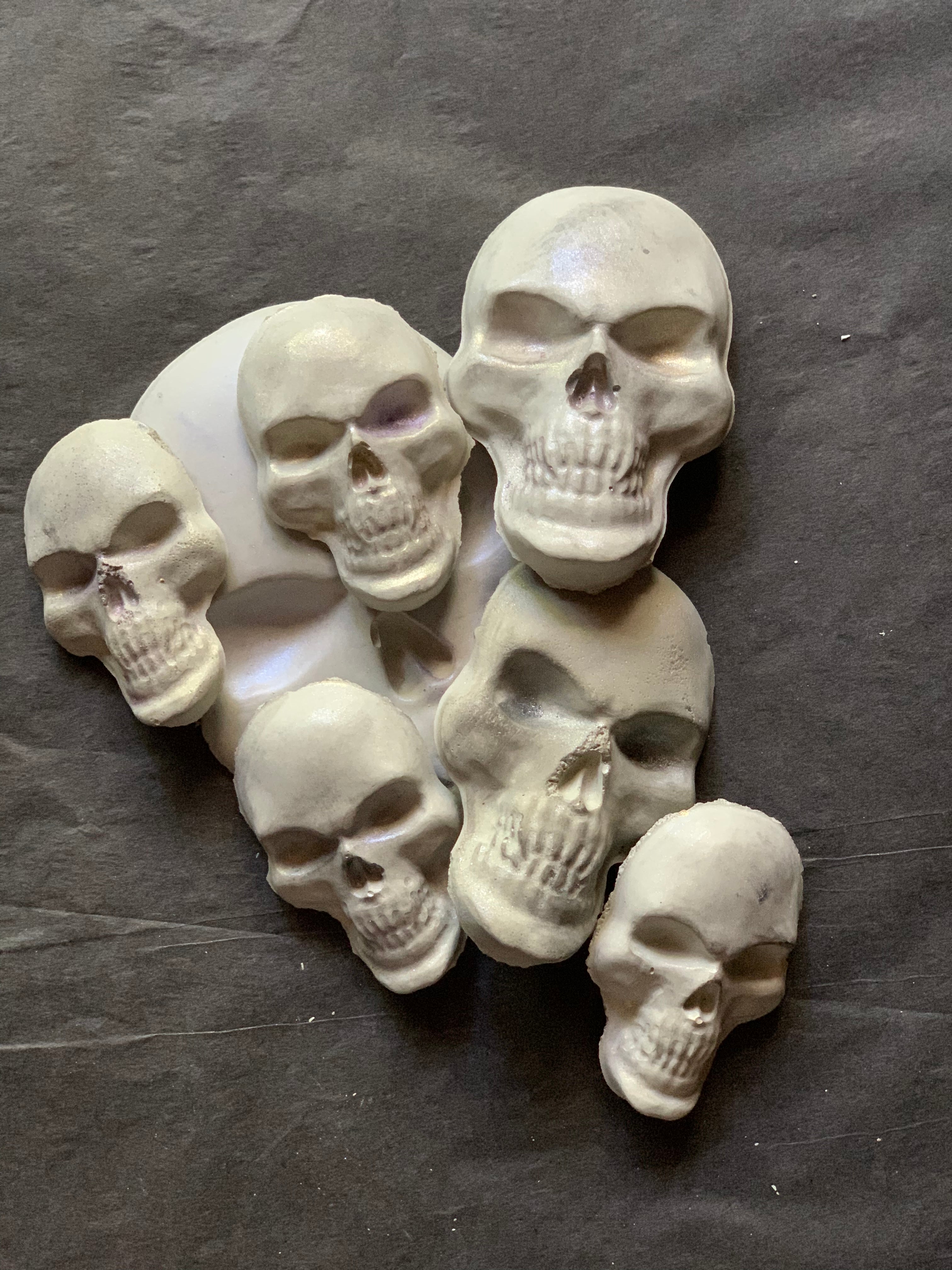Concrete Skulls - PARCEL