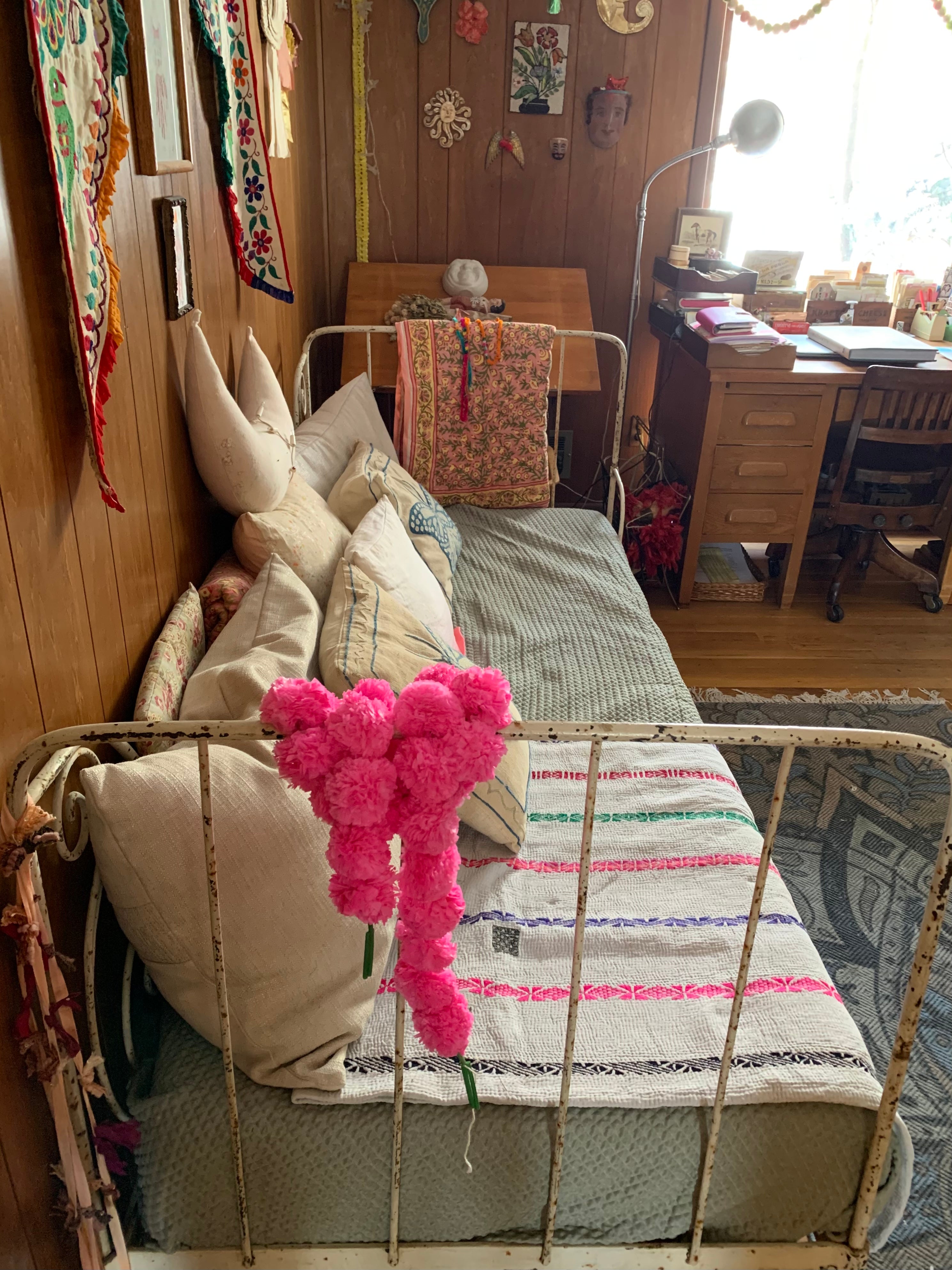 Fluffy Pompom Garland - PARCEL