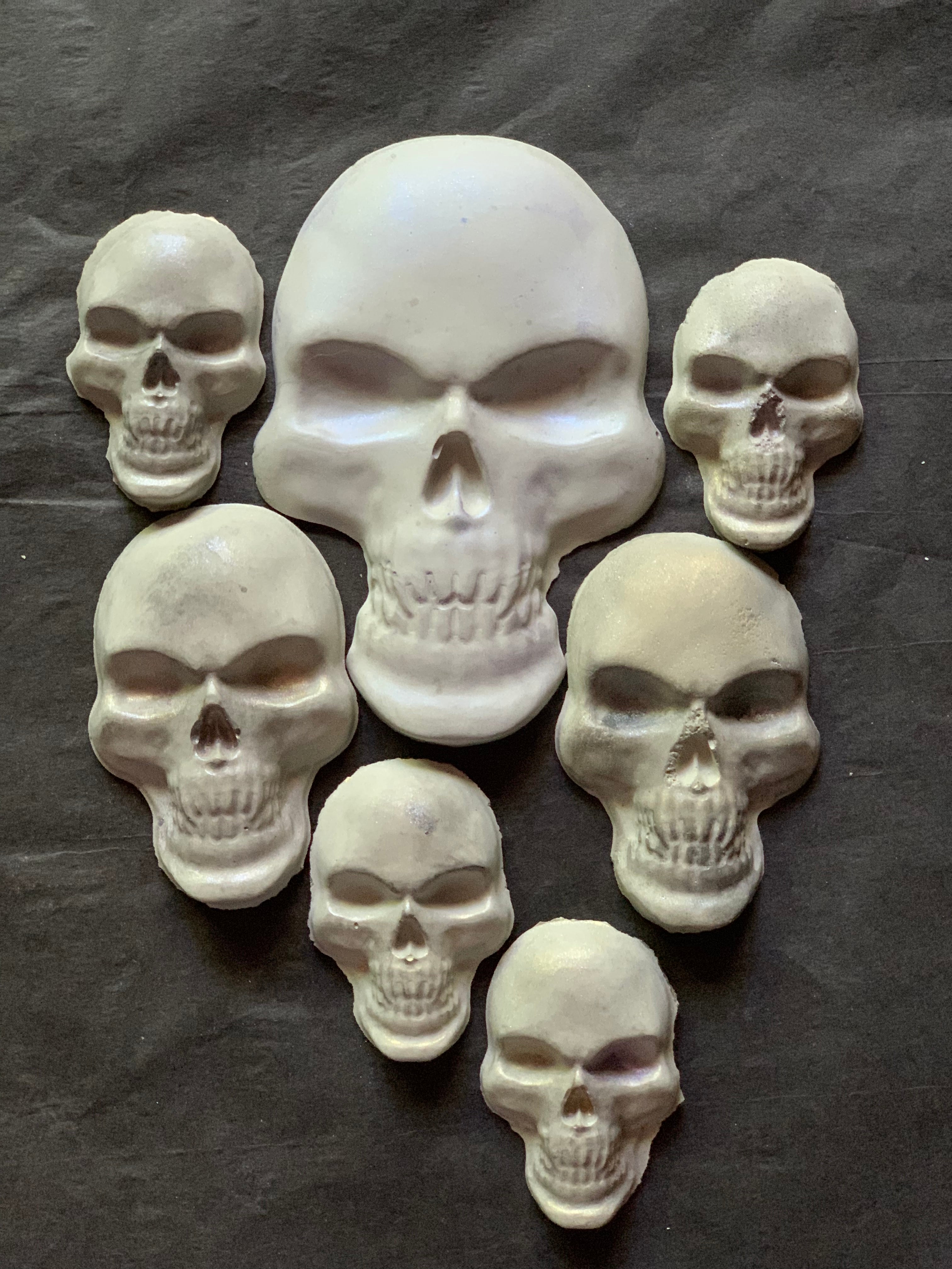 Concrete Skulls - PARCEL