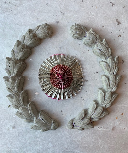 Concrete Laurel Ornament - PARCEL