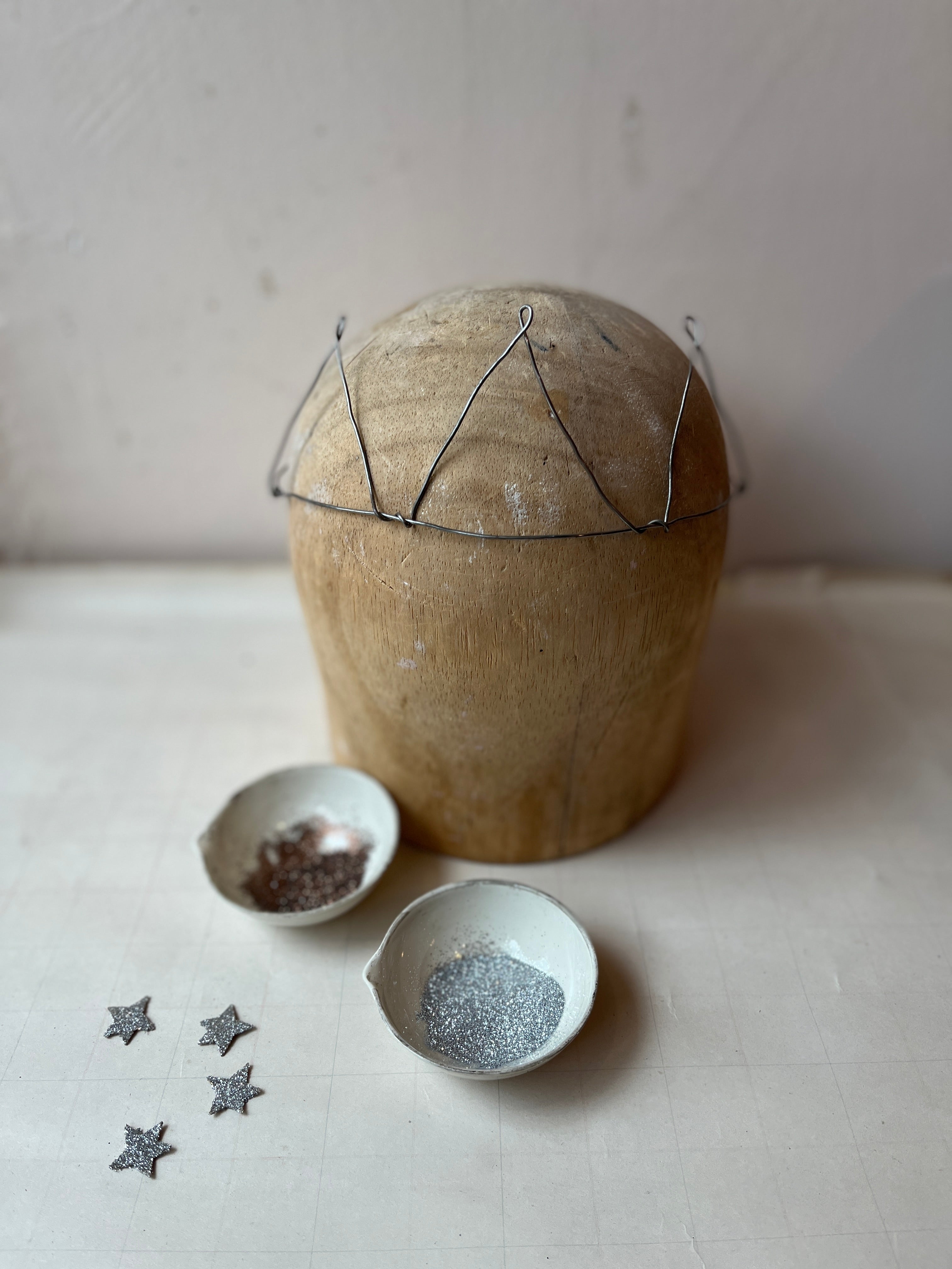Pointed Wire Crown - PARCEL