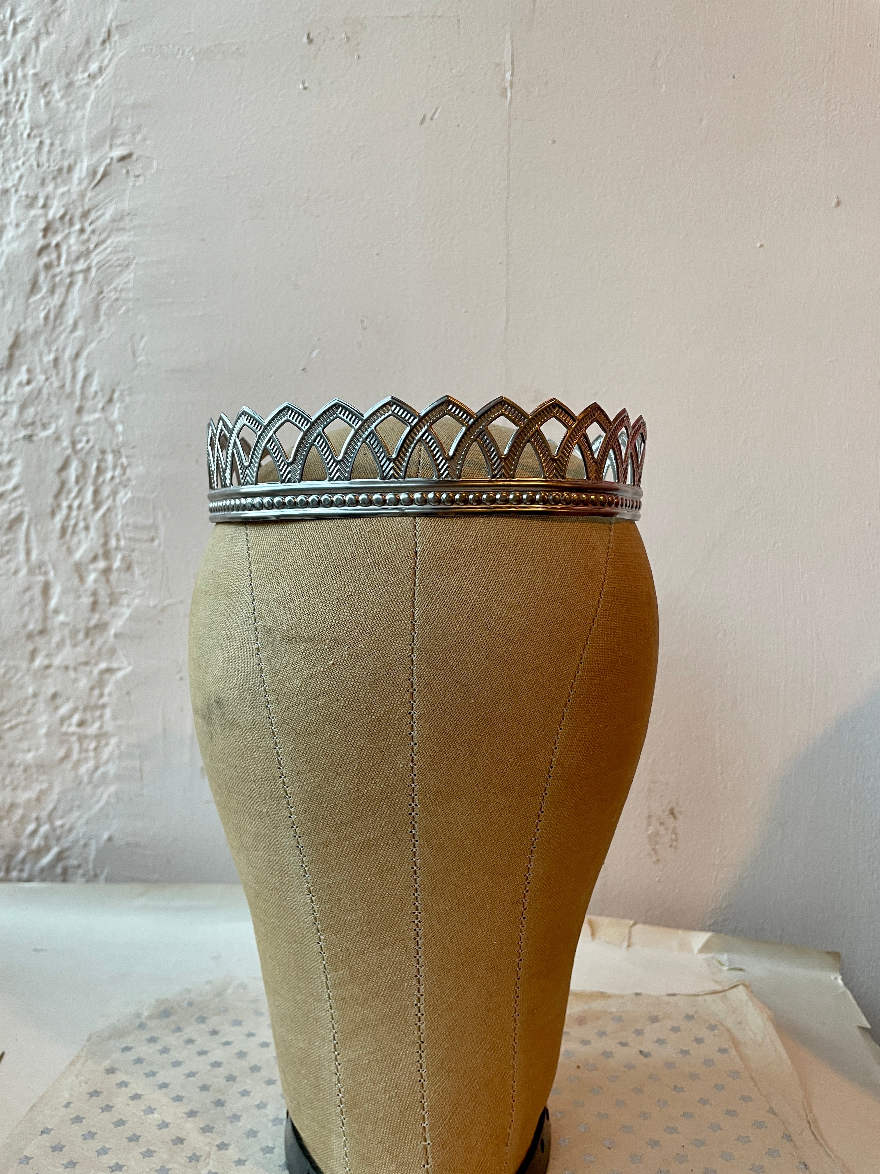 Regal Crowns - PARCEL
