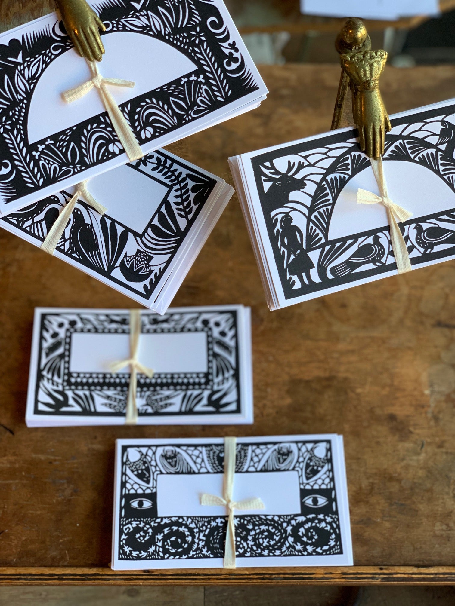 Papercut Scene Little Flat Notecards - PARCEL